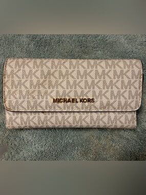 Michael Kors Signature MK Logo Continental Wallet in Beige and Gold